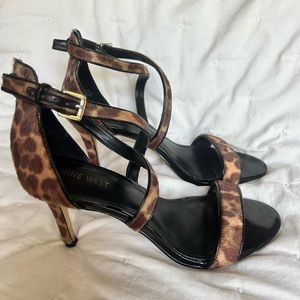 Nine West Strappy leopard print buckle high heel stilettos size 8.5